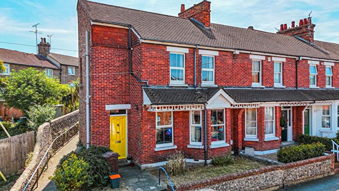 3 Bedroom End Terrace House For Sale In Parsonage Road, Eastbourne, BN21