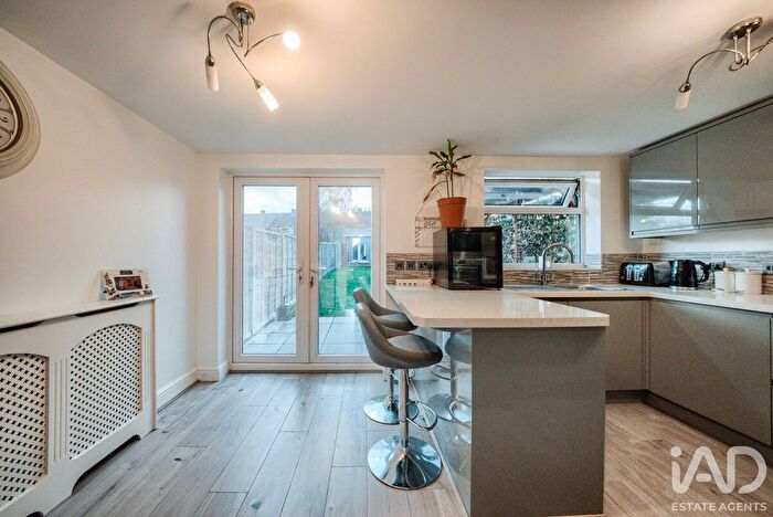 3 Bedroom Terraced House For Sale In Sewall Highway, Coventry, CV6