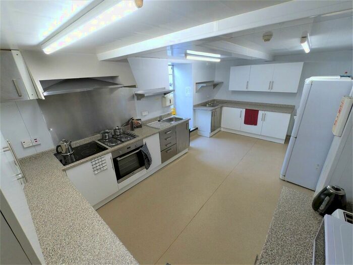 17 Bedroom Private Hall To Rent In Royal Terrace, Barrack Road, Northampton, NN1