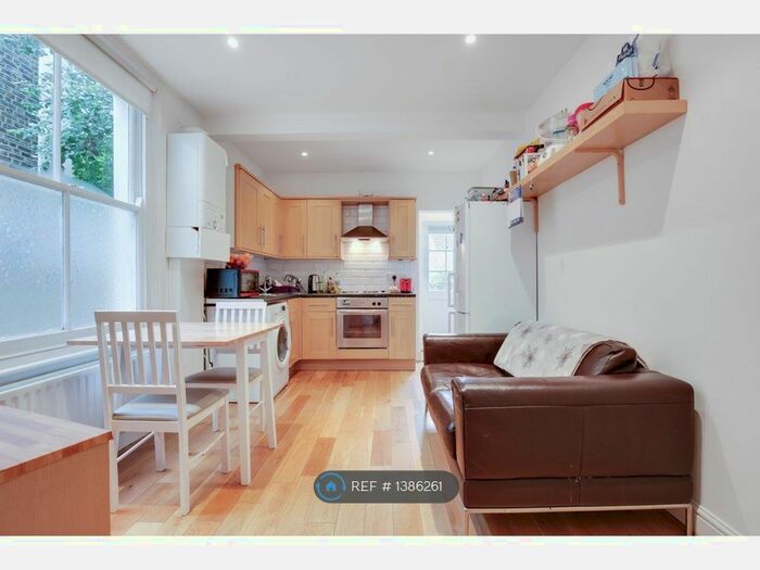 1 Bedroom Maisonette To Rent In Edgington Road, London, SW16