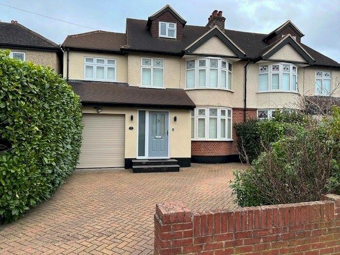4 Bedroom Semi-Detached House To Rent In Vicarage Road, Chelmsford, CM2