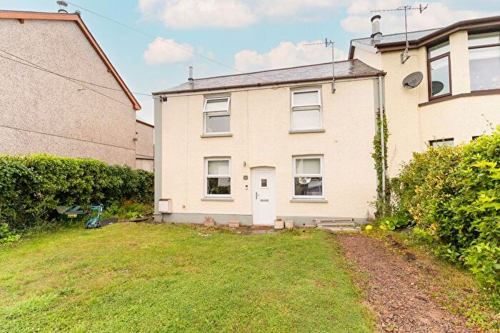 3 Bedroom Semi-Detached House For Sale In Harpers Road, Garndiffaith, NP4