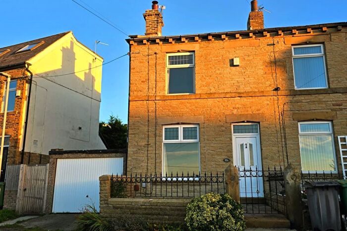 2 Bedroom Semi-Detached House For Sale In Moorside Road, Drighlington, BD11