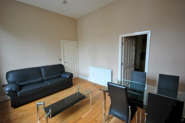 1 Bedroom Apartment To Rent In Michael House Flat, Osborne Terrace, Jesmond, Newcastle Upon Tyne, NE2