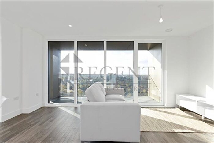 2 Bedroom Flat To Rent In Cobalt Tower, Moulding Lane, SE14