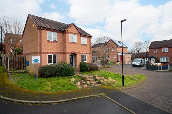 3 Bedroom Detached House For Sale In Waterfield Mews, Westfield, Sheffield, S20