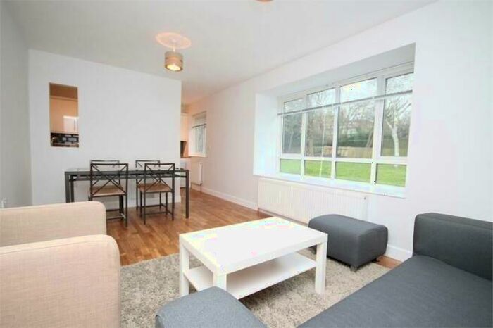 3 Bedroom Flat To Rent In Chatsworth Road, Kilburn, NW2