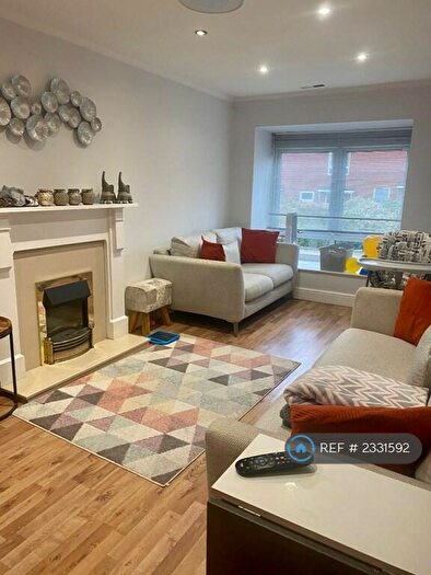 2 Bedroom Bungalow To Rent In Southwood Close, Worcester Park, KT4