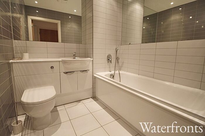 2 Bedroom Apartment To Rent In The Sphere, Hallsville Road, London, E16