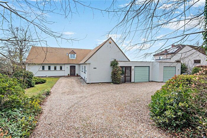 4 Bedroom Detached House For Sale In Garden Close Lane, Newbury, Berkshire, RG14