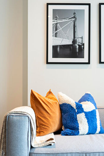 2 Bedroom Apartment To Rent In Nine Elms Lane, London, SW11