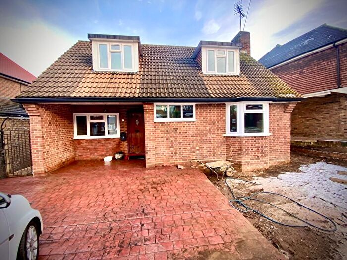 5 Bedroom Detached House To Rent In Dean Close, Uxbridge, UB10