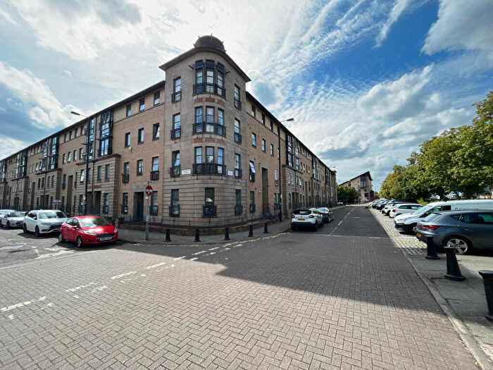 3 Bedroom Apartment To Rent In Thistle Terrace, Glasgow, G5