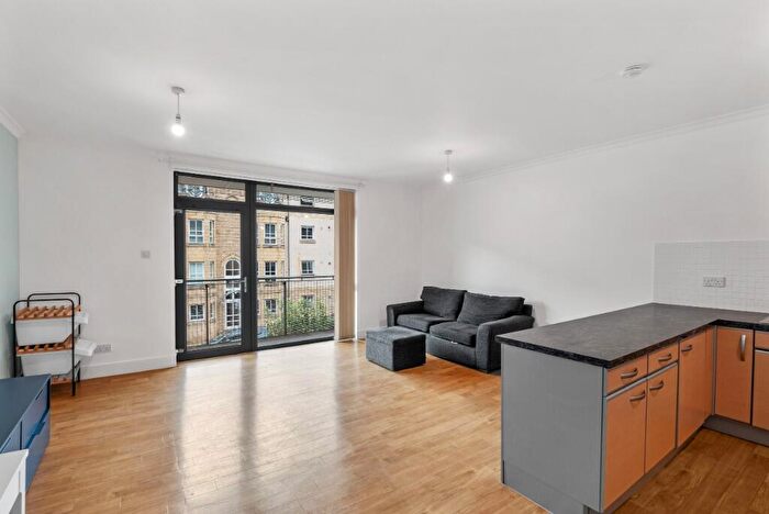 2 Bedroom Flat To Rent In Hopetoun Street, Broughton, Edinburgh, EH7