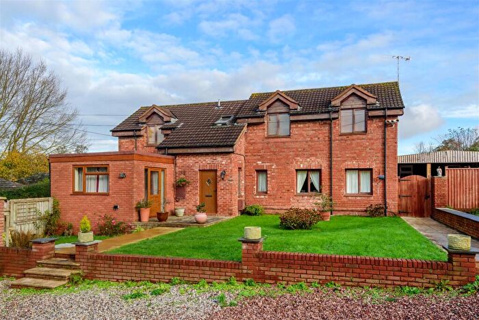 4 Bedroom Detached House For Sale In Exmouth Road, Lympstone, Exmouth, EX8