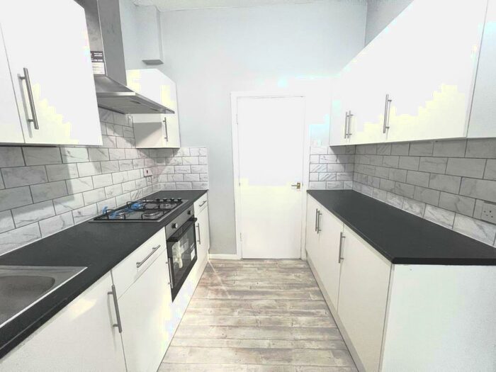 2 Bedroom Flat To Rent In Coventry Road, Ilford, IG1