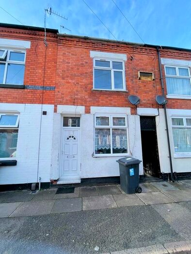 3 Bedroom Terraced House To Rent In Paget Road, Leicester, LE3
