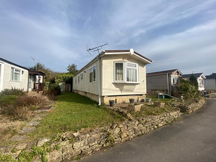 2 Bedroom Mobile Home For Sale In Quarry Rock Gardens, Bath, BA2