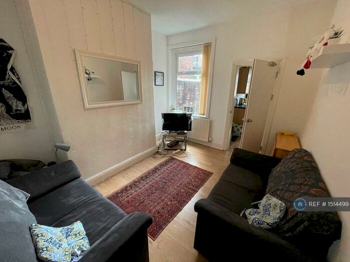 4 Bedroom Terraced House To Rent In Langley Road, Manchester, M14