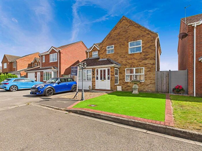 3 Bedroom Detached House For Sale In Cawkwell Close, Sutton-On-Sea, LN12