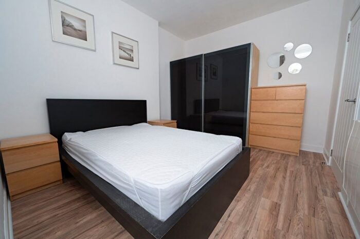 1 Bedroom Flat To Rent In Westfield Street, Edinburgh, Midlothian, EH11