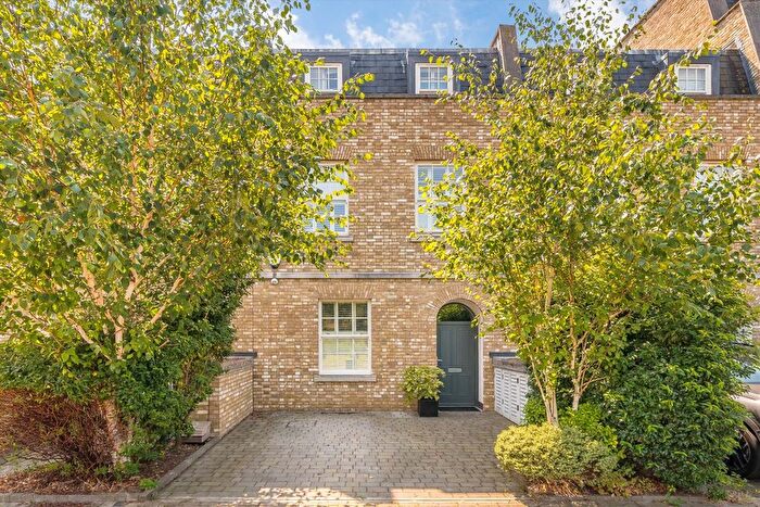 5 Bedroom Property For Sale In Mills Row, Chiswick, W4