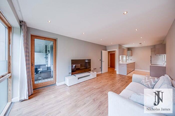 1 Bedroom Detached House To Rent In Olivia Court, Ebony Crescent, Cockfosters, EN4