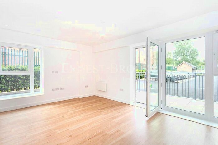 Studio To Rent In Fairbank House, Beaufort Park, Colindale NW9