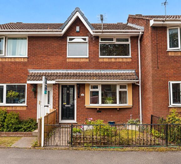 3 Bedroom Terraced House For Sale In Barrett Court, Bury, BL9