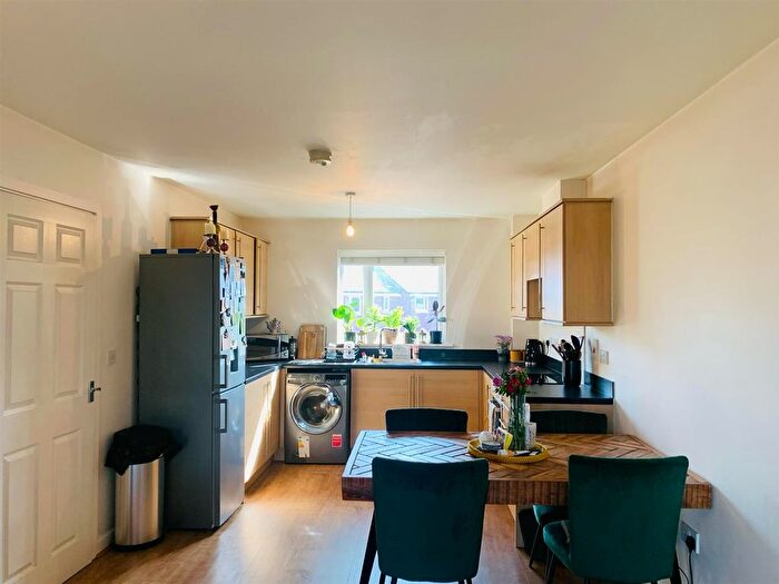 2 Bedroom Flat To Rent In Springmeadow Road, Edgbaston, Birmingham, B15