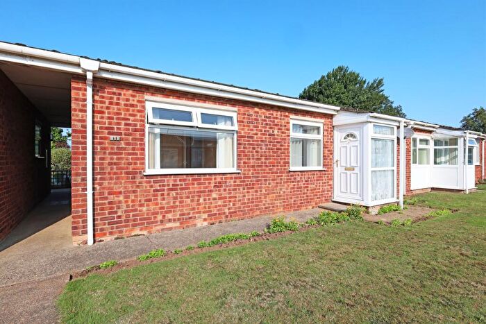2 Bedroom Bungalow For Sale In Ward Crescent, PE21