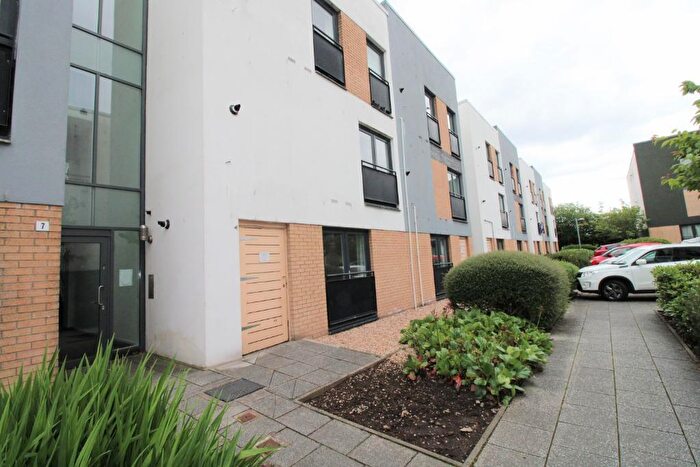 2 Bedroom Flat To Rent In Firpark Close, Dennistoun, Glasgow, G31