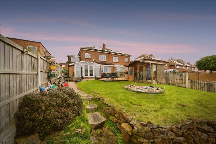 4 Bedroom Semi Detached House For Sale In Bedale Road, Nottingham, Nottinghamshire, NG5
