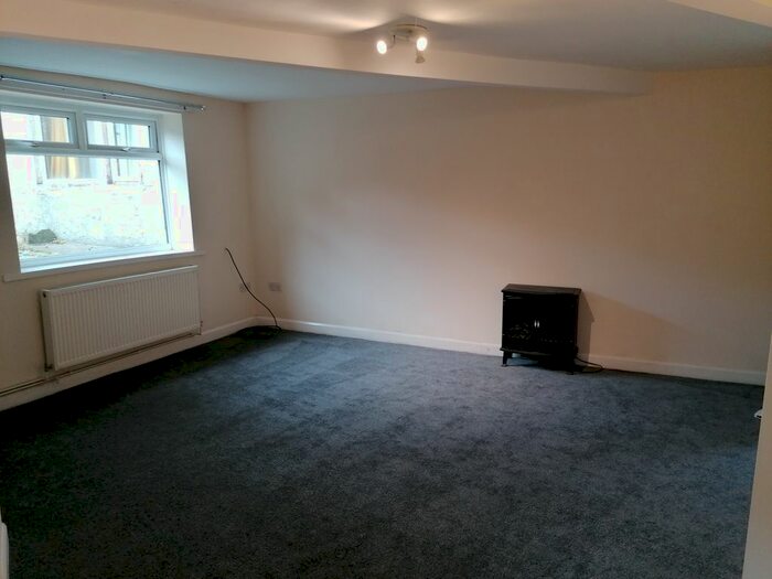 2 Bedroom Property To Rent In Dockery, Lockwood, Huddersfield, HD1