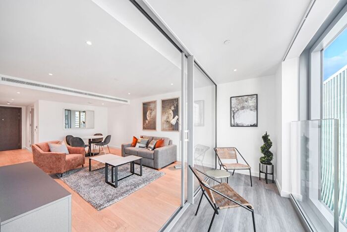 1 Bedroom Flat To Rent In Landmark Pinnacle, Marsh Wall, E14