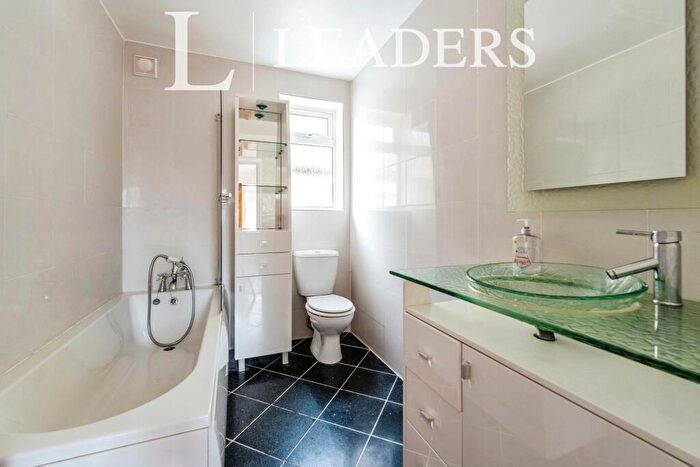 2 Bedroom Detached House To Rent In Sea Lane, Rustington, BN16