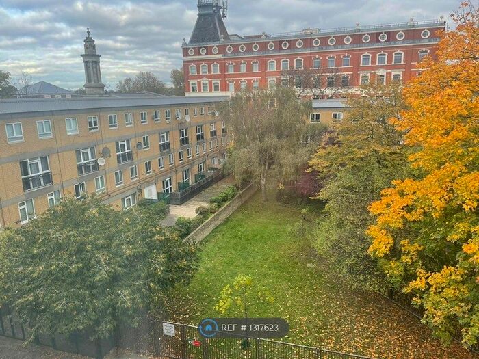 3 Bedroom Flat To Rent In Billingley, Camden NW1