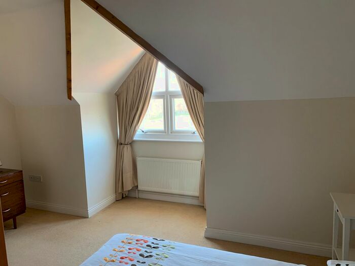 3 Bedroom Terraced House To Rent In Hill Lane, Southampton SO15