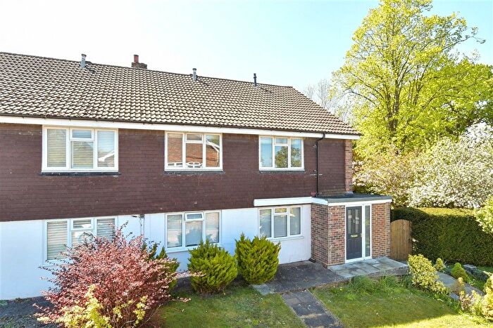 2 Bedroom Maisonette For Sale In Castleton Close, Banstead, Surrey, SM7