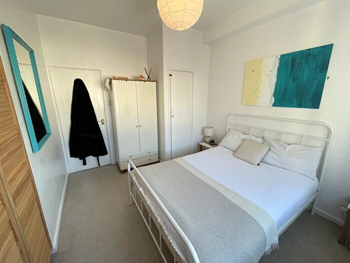 2 Bedroom Apartment To Rent In South Parade, Southsea, PO4