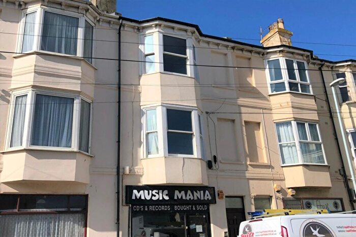 1 Bedroom Flat To Rent In West Buildings, Worthing, BN11