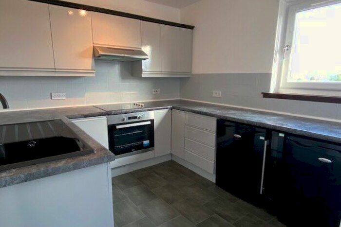 2 Bedroom Flat To Rent In Saffronhall Lane, Hamilton, ML3