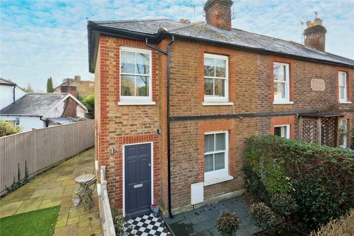 3 Bedroom Semi-Detached House To Rent In Milbourne Lane, Esher, Surrey, KT10