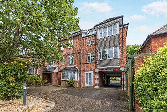 Flat To Rent In Cedar Road, Sutton, SM2