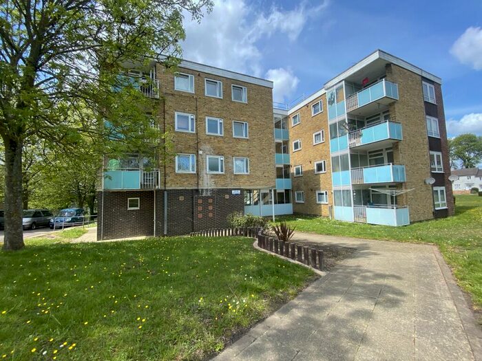 1 Bedroom Flat To Rent In Ellwood Avenue, SO19