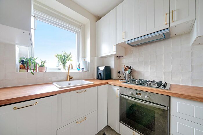 2 Bedroom Flat For Sale In Trafalgar Road, Greenwich, SE10