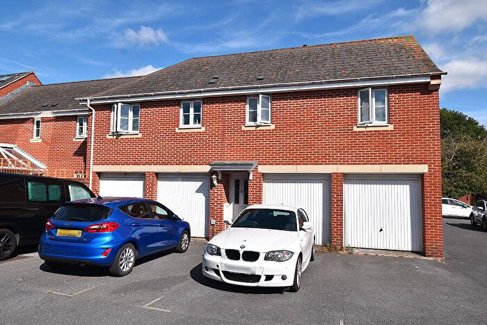 2 Bedroom Coach House For Sale In Heraldry Way, Kings Heath, Exeter, EX2