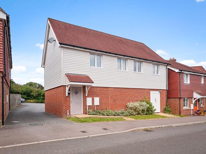 2 Bedroom Maisonette To Rent In Gournay Road, Hailsham, BN27