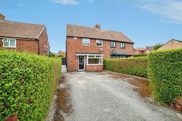 2 Bedroom Semi-Detached House For Sale In Pease Hill, Alfreton, DE55