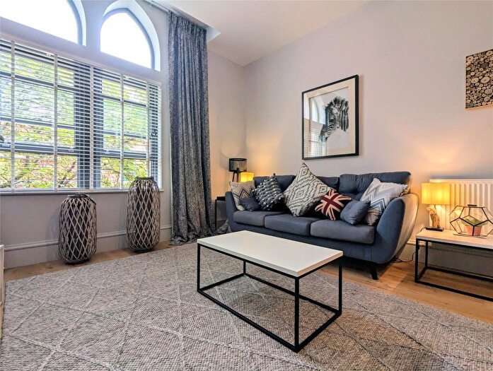 2 Bedroom Apartment To Rent In East Street, Bedminster, Bristol, Somerset, BS3